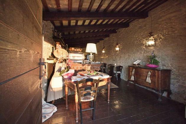 Castello Di Albereto Hotell Trarivi Eksteriør bilde